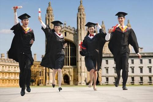 出国留学不仅仅是高考失利者退路，英美澳留学语言成绩要求